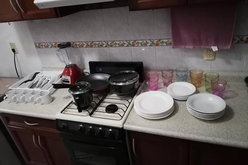Bonita Casa Amueblada Para 12 Personas A 3 Kms Del Centro Cuernavaca Exterior foto