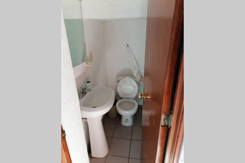 Bonita Casa Amueblada Para 12 Personas A 3 Kms Del Centro Cuernavaca Exterior foto